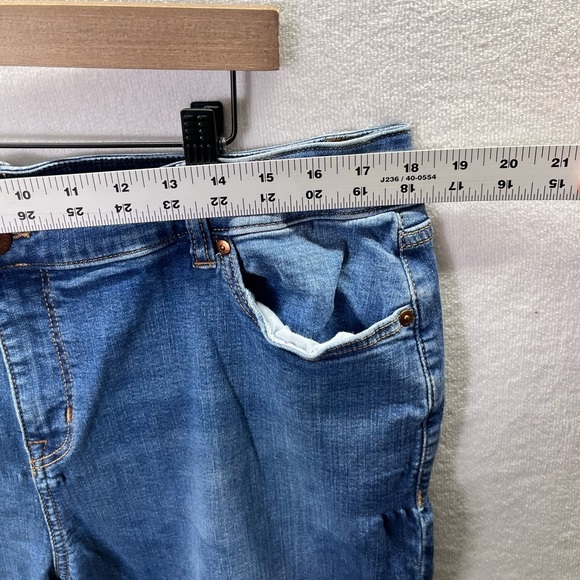 Lane Bryant Mid Rise Boyfriend Flex Magic Jeans Womens 14 Plus size Stretch 2019 - Picture 4 of 9